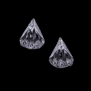 Pendientes de tuerca florales-2 clásicos de alta calidad, superventas, proveedor indio de alta calidad, accesorio de moda directo, brillo brillante - Product Image 1