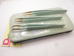 Pince à cils enduite ton or rose et menthe Pince à cils en acier inoxydable en forme de L à poignée diamantée - Product Image 6