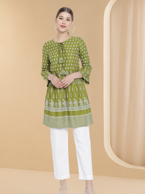 สีเขียว