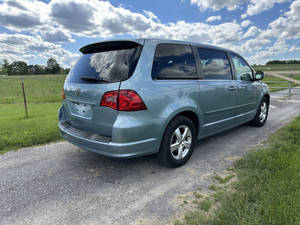 Auto Usado de Calidad a Precio Accesible, Volkswagen Routan SE 2010, Volante a la Izquierda - Product Image 5