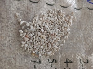 Caillou blanc laiteux 2-4mm et 3-5mm gravier pour surface liée en résine époxy cailloux de mélange rose exposent le béton d'agrégat - Product Image 2