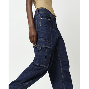 Jeans en denim bleu foncé pour femmes pleine longueur pantalon droit cargo ample à six poches pantalon en jean de style décontracté pour femmes - Product Image 2