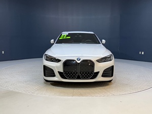 TENDANCES DU MOMENT! Voiture personnelle d'occasion 2024 i4 eDrive40 GranCoupe RWD 31kWh SUV - Product Image 2