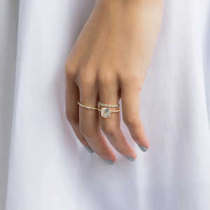 Anillo de compromiso de boda con pavé de moissanita de corte brillante redondo Vintage deslumbrante y elegante de plata 925 - Product Image 2