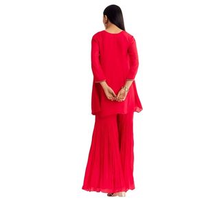 Chinon rojo acampanado Kurta Sharara con bordado de hilo para recepciones de boda al por mayor Sangeet eventos festivos y personalizados a granel - Product Image 3