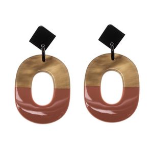 Pendientes de cuerno hechos a mano, pendientes de cuerno de búfalo de alta calidad, joyería de moda ligera y diseño único para mujer - Product Image 1