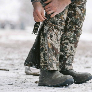 Bavoir personnalisé de haute qualité pour hommes pantalon de chasse en plein air imperméable avec motif de camouflage solide - Product Image 5