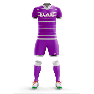 Kits de fútbol retro de diseño personalizado Uniformes de fútbol de alta calidad para hombres y niños Servicio OEM disponible - Product Image 5