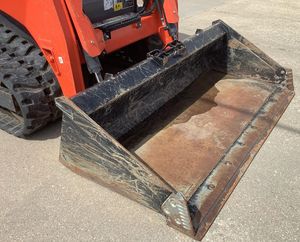 Chargeuse compacte sur chenilles Kubota SVL75-3 d'occasion, proposée à la vente par son propriétaire. - Product Image 6