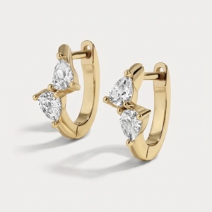 Pendientes de Aro de Oro Amarillo de 18K para Mujer con Diamantes Cultivados en Laboratorio, Corte Pera, Certificados por IGI, Clásicos, Minimalistas, para Compromiso o Uso Diario - Product Image 1