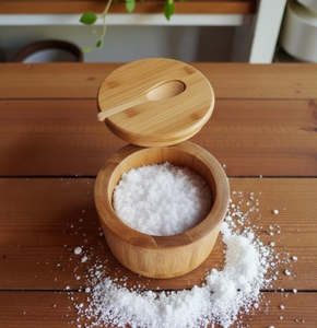 Boîte à sel et épices artisanale en bois avec couvercle, conteneur de rangement pour assaisonnements en bois naturel massif pour la cuisine, la salle à manger et la table - Product Image 3