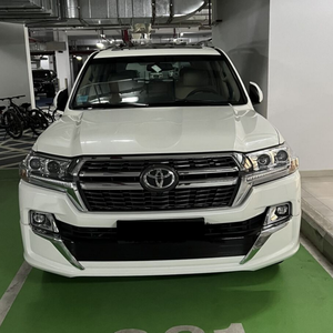 OFERTA PROMOCIONAL 2013 para Land Cruiser SUV 4x4 con Tracción en las Cuatro Ruedas, Asientos de Cuero Usados Baratos, Interior Oscuro - Product Image 2