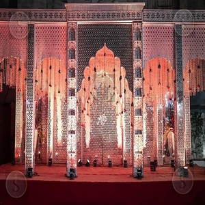 Decoración de Escenario con Espejo de Madera para Bodas en Interiores de Shobha Jain Impex, Decoraciones Nupciales Elegantes y Deslumbrantes de Delhi, India - Product Image 5