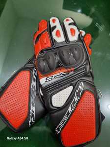 Gants de moto protégés rouge et noir Personnaliser les gants de course en cuir de vachette Racing Prix compétitif Gants de moto - Product Image 4