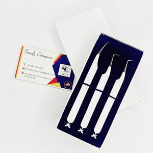 Pince à cils en acier inoxydable solide et mince à 90 degrés avec logo gravé personnalisé Outil d'extensions de cils de beauté testé à la main - Product Image 3