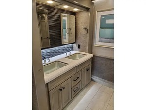 Proveedor verificado de autocaravanas Tiffin ALLEGRO BUS 45 OPP usadas del 2023 en venta. - Product Image 4