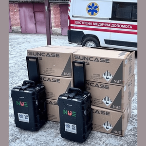 Station d'alimentation portable NUE SunCase 2425 |   2 400 W / 2 560 Wh |   Boîtier robuste IP55 |   Charge solaire + charge AC |   Bluetooth |   Ensemble - Product Image 6