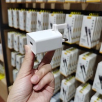 Adaptateur secteur USB B5T 12W 5V 2.4A à prix abordable, chargeur mural UE US UK 3 broches, adaptateur de charge rapide pour téléphones portables et appareils photo Hotriple