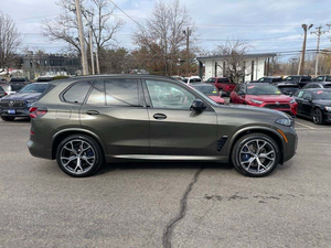 Clean Green 2024 BM-W X5 M60i xDrive AWD Leather Seats <b>Bluetooth</b> Sport Package Navigation System Remote Start Technology Package - Product Image 4