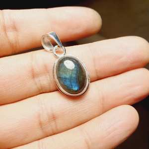 Elégant Mini Labradorite Pendentif Collier Argent 925 Style Vintage Plaqué Or Pierres Précieuses Bijoux en Cristal pour Femmes Hommes Fiançailles - Product Image 5