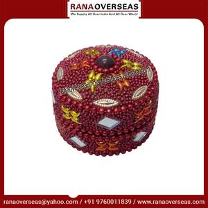 กล่องเหล็กหล่อทรงกลมสีแดงเลือดหมู ดีไซน์ทันสมัยและหรูหรา พร้อมฝาปิด สำหรับใส่ผงวิเศษซินดูร์ คุมคุม - Product Image 2