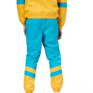 Chaqueta Cortavientos Informal con Capucha para Hombre, Transpirable, Impermeable, Ligera, Diseño Sólido para Camping, Senderismo, Fitness y Viajes - Product Image 4