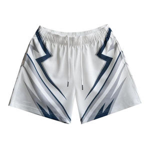Pantalones cortos de poliéster de secado rápido para equipos deportivos personalizados con estampado de sublimación para gimnasio, fútbol y entrenamiento de rendimiento - Product Image 4