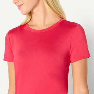 T-shirt pour femme, tissage léger, contour doux, respirant, motif fluide, structure souple, confort quotidien, mouvement fluide - Product Image 3