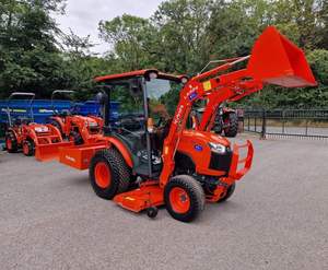 Minicargadora KUBOTA B2-261 4WD de Alto Rendimiento, Motor Euro5/EPA de 26 HP, Alta Eficiencia Operativa, 1 Año de Garantía - Product Image 5