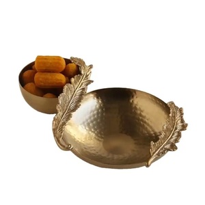 Meilleures ventes - Bol de service décoratif rond en aluminium doré fait à la main pour la maison et la restauration - Taille personnalisée disponible - Product Image 3