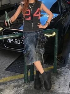 กางเกงยีนส์ขาสั้นสีน้ำเงินสไตล์วินเทจทรงหลวมสำหรับผู้หญิง ปี 2025 กางเกงขาสั้นทรงโอเวอร์ไซส์ขาดๆ สไตล์อีโม - Product Image 4