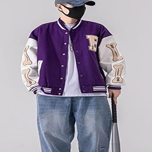 Chaqueta Varsity de cuero genuino Warmth Meets Style para hombres - Product Image 2