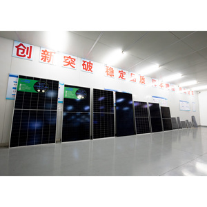 Panel Solar de 700w de <span class=keywords><strong>Energía</strong></span> Solar Gratuita, Celda Solar de Tipo N de 18BB de Nivel 1, Alta Eficiencia para Uso en Sistemas Industriales y Comerciales de 5W-800W - Product Image 3