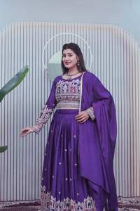 Diseñador Readymade Lehenga Con Secuencia Bordado Trabajo - Product Image 4