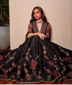 El último diseñador Georgette Seda bordado Secuencia Trabajo Lehenga Choli Por Fab Zone - Product Image 3