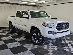 2018 Toyota Tacoma TRD Deporte - Product Image 6