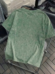Camiseta de Hombre Personalizada con Estampado Gráfico Vintage, Lavado Ácido, Cuello Redondo, Corte Regular, Manga Corta, Estilo Urbano, Tejido Jersey - Product Image 2