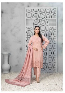 Costumes Shalwar Kameez de style modeste de haute qualité pour femmes vêtements d'hiver avec broderie fine Silhouette droite très basique - Product Image 5