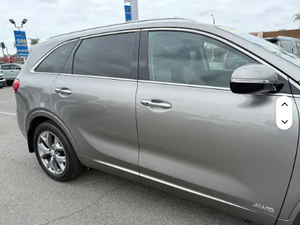 Légèrement utilisé pour Kia Sorento SX V6 AWD Bon état avec sièges en cuir Caméra arrière de direction gauche - Product Image 3