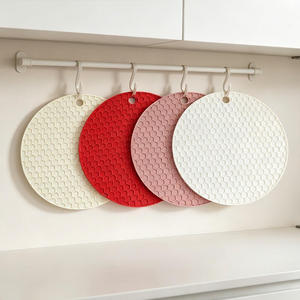 Food-Grade Silicone Honeycomb Heat-Insulating Mat High-Temperature Resistant Pot Pad Non-Slip Scald-Proof <b>Coaster</b> - Product Image 1