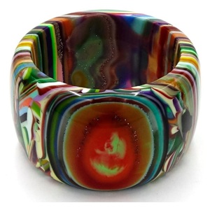 Brazalete de resina de moda colorido de Estilo Vintage altamente pulido personalizado de alta calidad de marca para mujeres de la India - Product Image 1