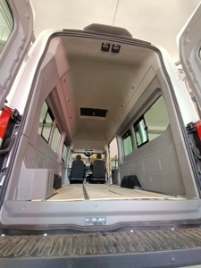 ชุดแผงภายใน ABS ทนทาน รุ่นขายดีประจำปี 2026 สำหรับรถมินิบัส รถโค้ช ฟอร์ด ทรานซิท L4H3 15M3 ทุกขนาด - Product Image 5