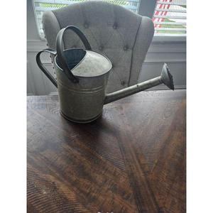 Bidon d'eau en métal galvanisé de style antique de qualité supérieure pour le jardinage avec poignée ergonomique durable et bec efficace - Product Image 3