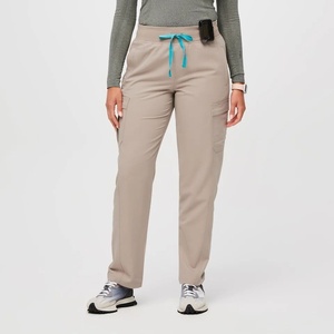 Simplifique su jornada laboral con un traje médico funcional que equilibra la comodidad y la practicidad - Product Image 5