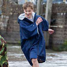 Quick-Dry Kids Surfing Poncho <b>Coat</b>: Ultimate Changing Robe for Active Youngsters - Product Image 3