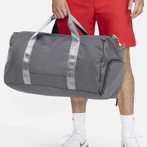 Sac polochon léger et confortable de haute qualité en polyester imperméable fabriqué pour le sport des hommes pliable avec une faible quantité minimale de commande - Product Image 5