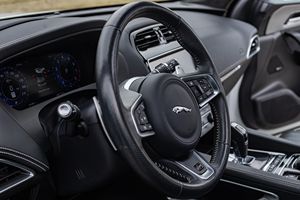 JAGUAR F-PACE SVR 2020 USADO, Volante a la Izquierda/Derecha - Product Image 4