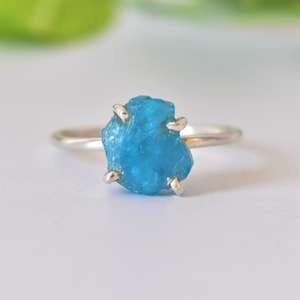 Anillo de banda de piedras preciosas de apetito crudo de 8 tamaños, joyería de plata de ley 925 para niñas, Material de acero inoxidable con piedra natal de agosto - Product Image 1