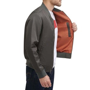 Veste Bomber Homme en Satin Polyester OEM Personnalisée Nouvelle Arrivée avec Poches Intérieures Couleur Unie Hiver - Product Image 1