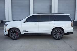 KadilaK Ezkalaid-V AWD HennesC H1000 Sedán 2025, Batería de Litio, 100Ps, V8 Supercargado, Nuevo Diseño, Interior Oscuro, Techo Panorámico - Product Image 5